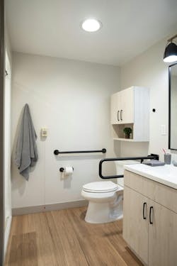 3%20 Vincentian%20 %20 Schenley%20 Gardens%20 %20 Bathroom 0